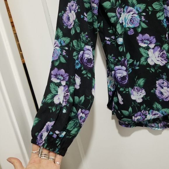 Belle and Sky Blouse - Picture 3 of 6